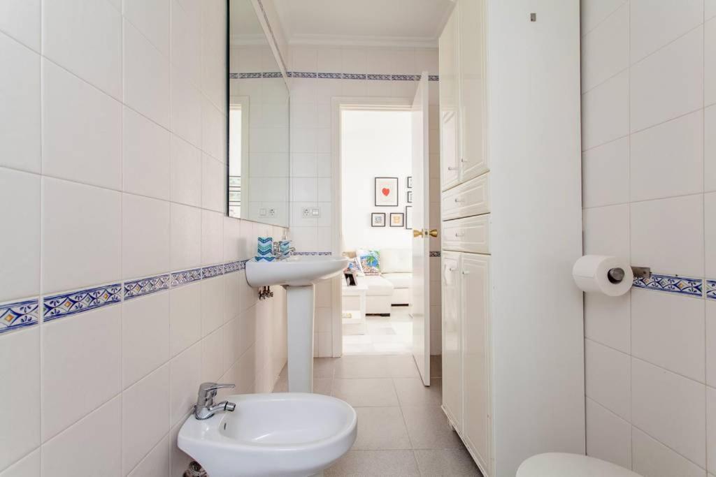 Hostly Rivero 2B Center-Fibre-Communal Terrace-Parking Optional-Cless Sevilla Buitenkant foto