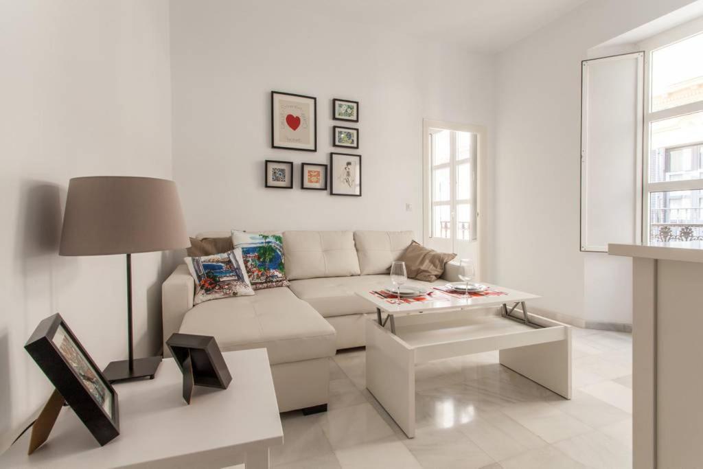 Hostly Rivero 2B Center-Fibre-Communal Terrace-Parking Optional-Cless Sevilla Buitenkant foto